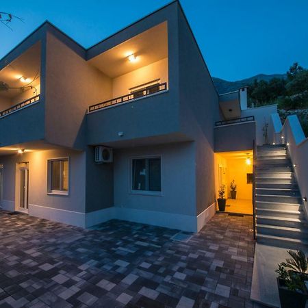 Apartmani Spiline - Mia Baska Voda Luaran gambar