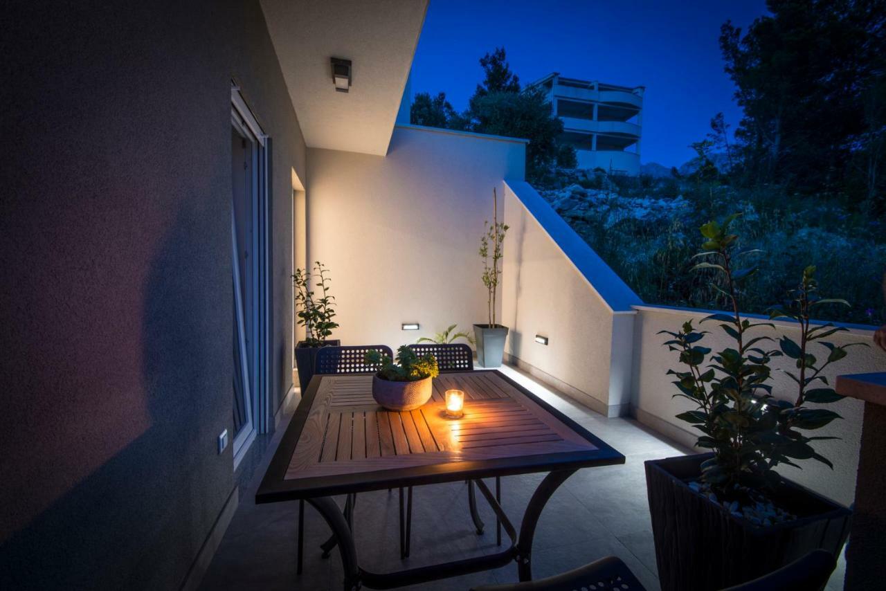 Apartmani Spiline - Mia Baska Voda Luaran gambar