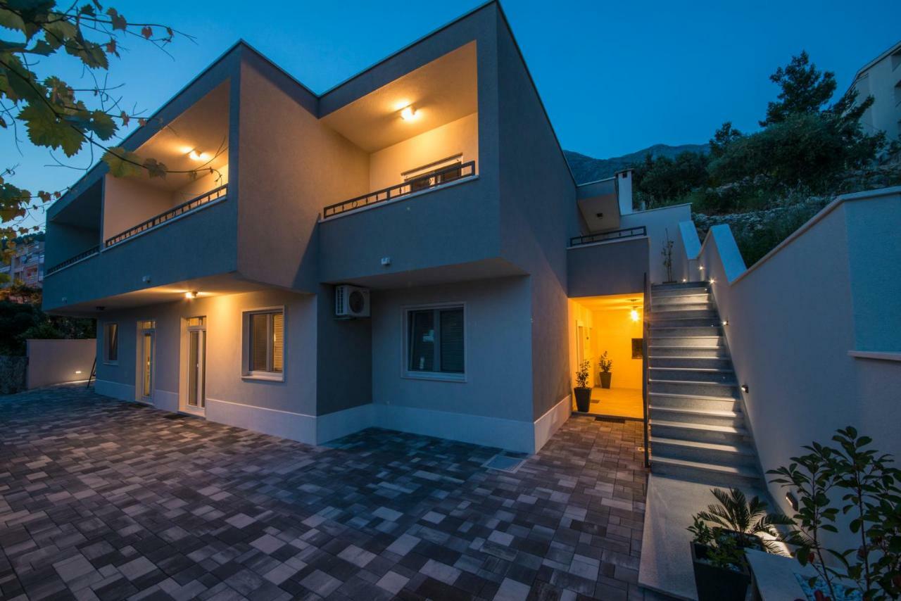 Apartmani Spiline - Mia Baska Voda Luaran gambar