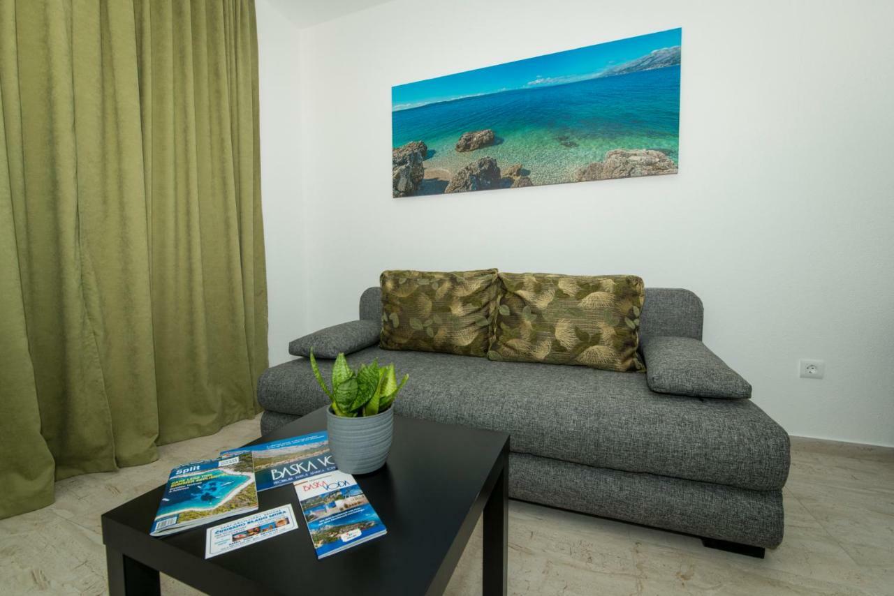 Apartmani Spiline - Mia Baska Voda Luaran gambar