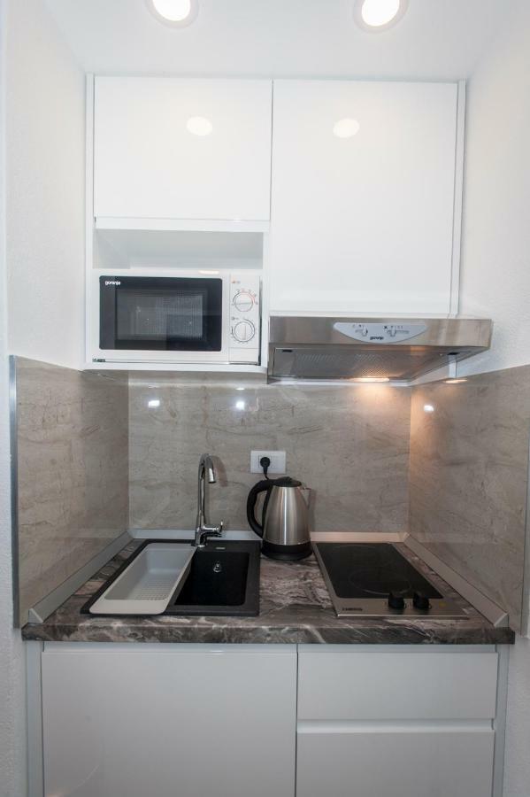 Apartmani Spiline - Mia Baska Voda Luaran gambar