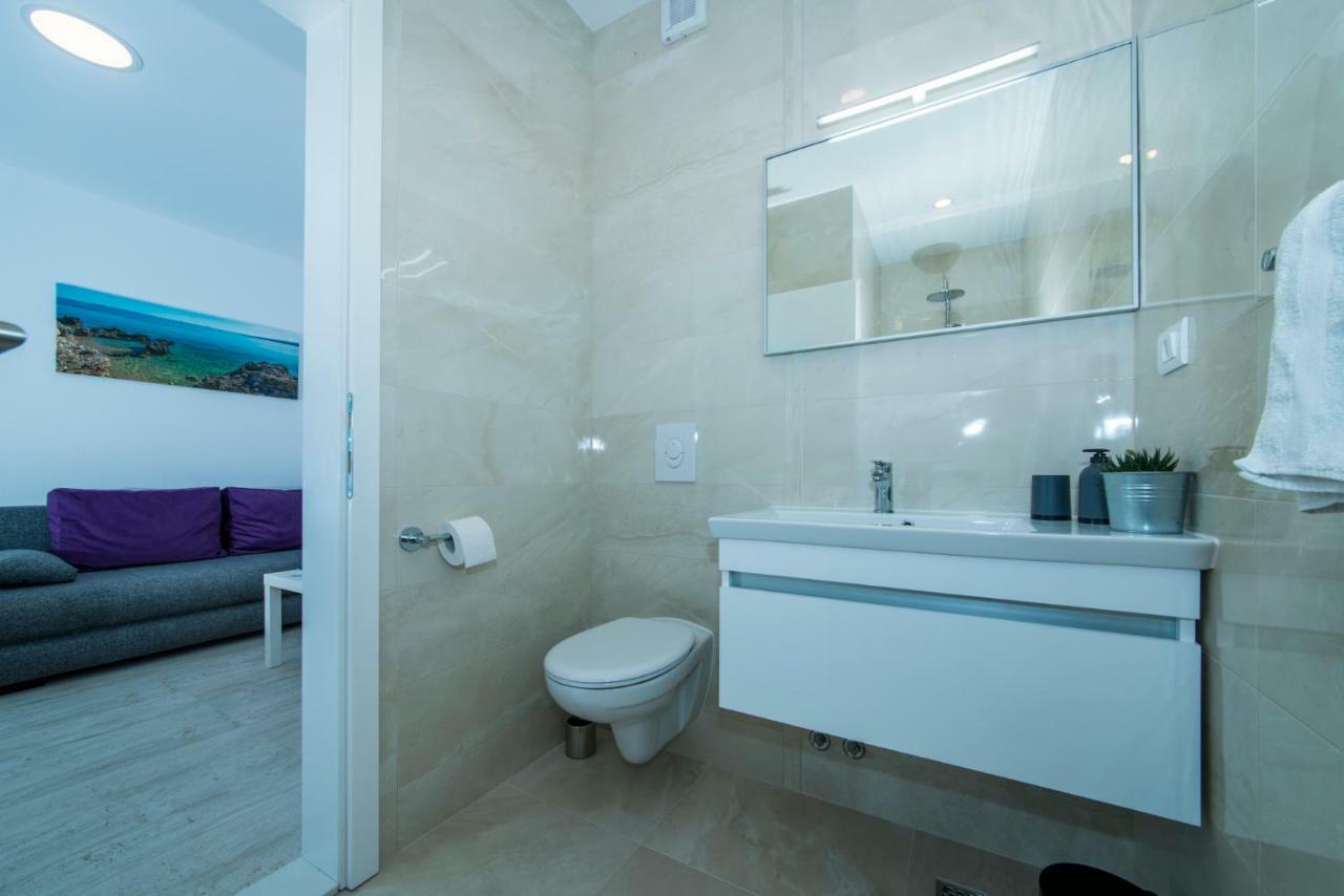 Apartmani Spiline - Mia Baska Voda Luaran gambar