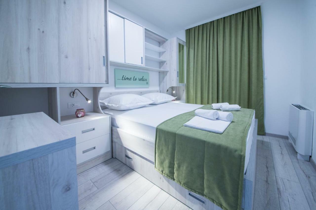 Apartmani Spiline - Mia Baska Voda Luaran gambar
