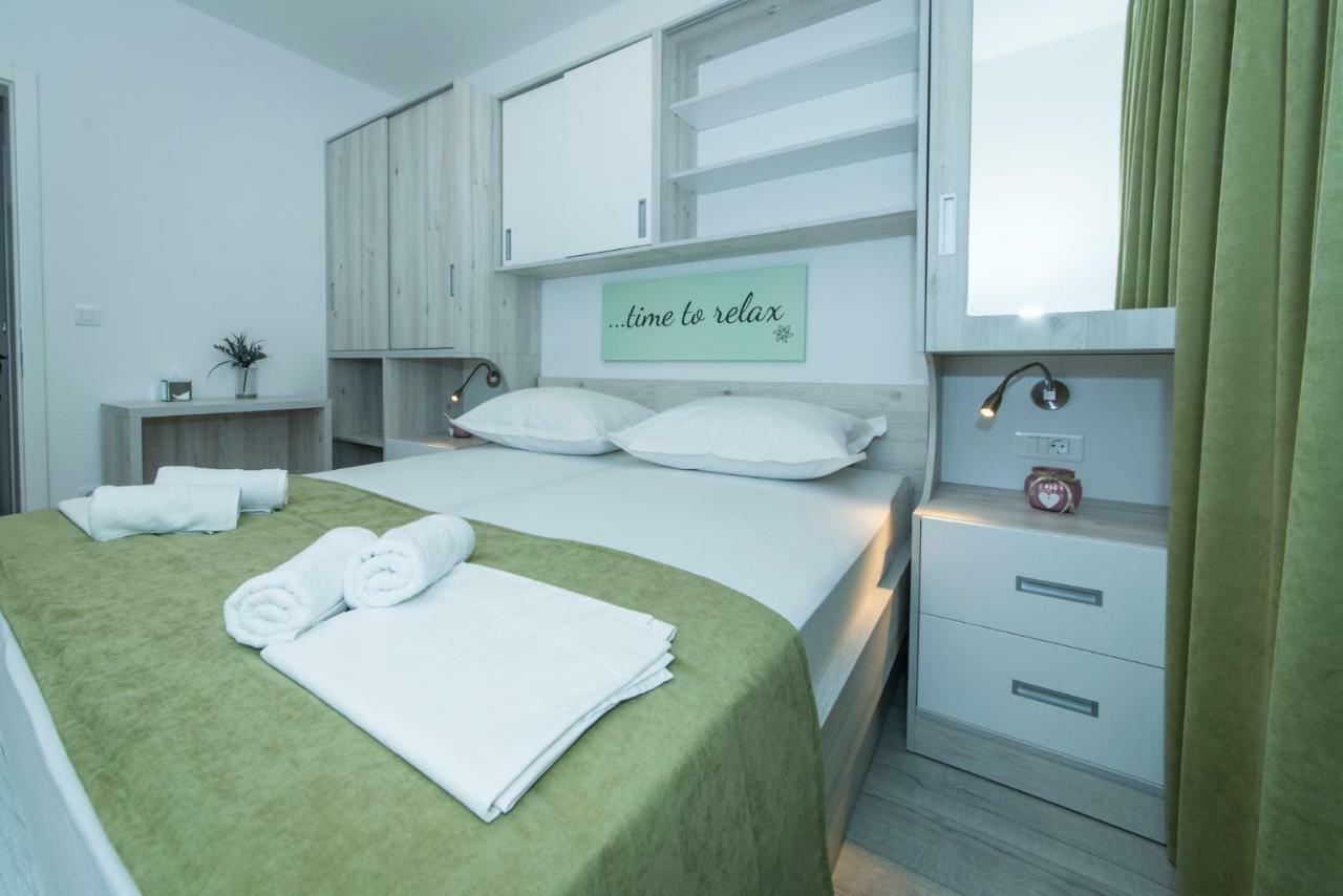 Apartmani Spiline - Mia Baska Voda Luaran gambar