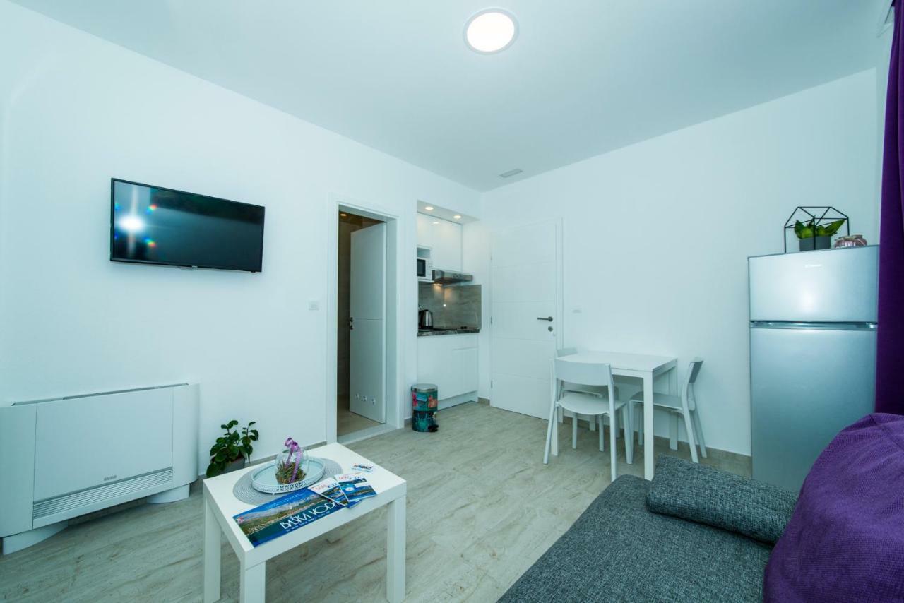 Apartmani Spiline - Mia Baska Voda Luaran gambar